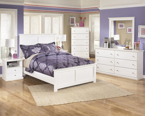 Buckwick Shoals Casual White Bedroom Set: Full Bed, Dresser, Mirror, 2 Nightstands, Chest