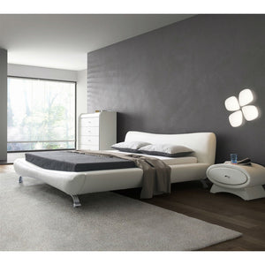 King White Faux Leather Upholstered Platform Bed with Modern Headboard and Metal Legs