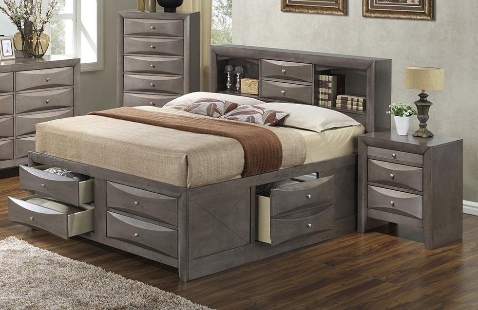 G1505GKSB3CHN 3 Piece Set including King Size Bed, Chest and Nightstand in Gray